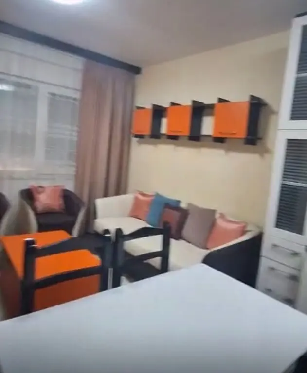Apartament 1+1 me qera në Petro Nini Luarasi, Tiranë, 60 m²
