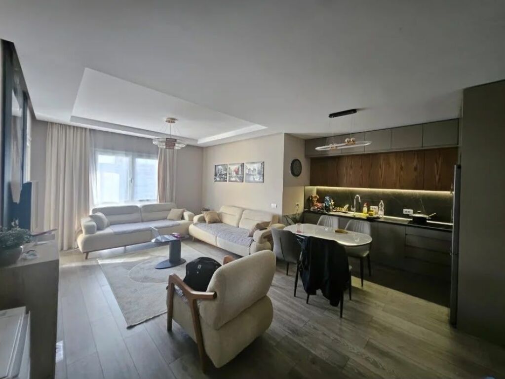 Apartament 2+1 me qera në Ish Dogana, Tiranë, 91 m². Foto 1 nga 3