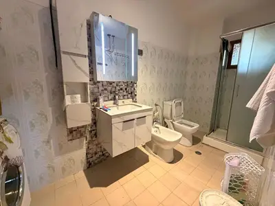 Apartment 1+1 for rent in Çezma e Ferrës, Durrës, 60 m². Photo 2 of 10