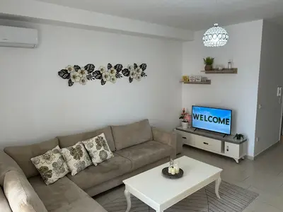 Apartament 1+1 me qera në Plazh, Durrës, 70 m². Foto 2 nga 8