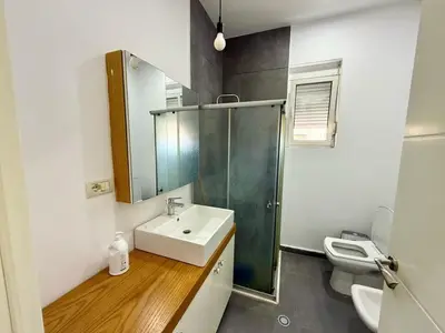 Apartament 1+1 me qera në Frigoriferi, Tiranë, 75 m². Foto 4 nga 5