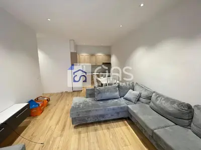 Apartament 1+1 me qera në Fresku, Tiranë, 60 m². Foto 1 nga 4