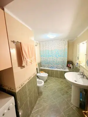 Apartament 2+1 me qera në Muzeu i Dëshmorëve, Durrës, 95 m². Foto 9 nga 10