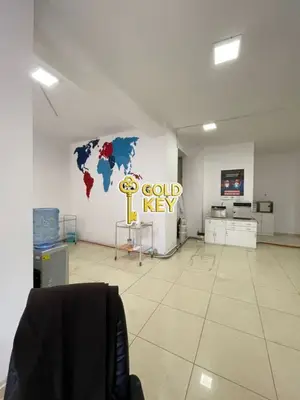 Locale commerciale in affitto a Qendër, Durazzo, 93 m². Foto 3 di 7