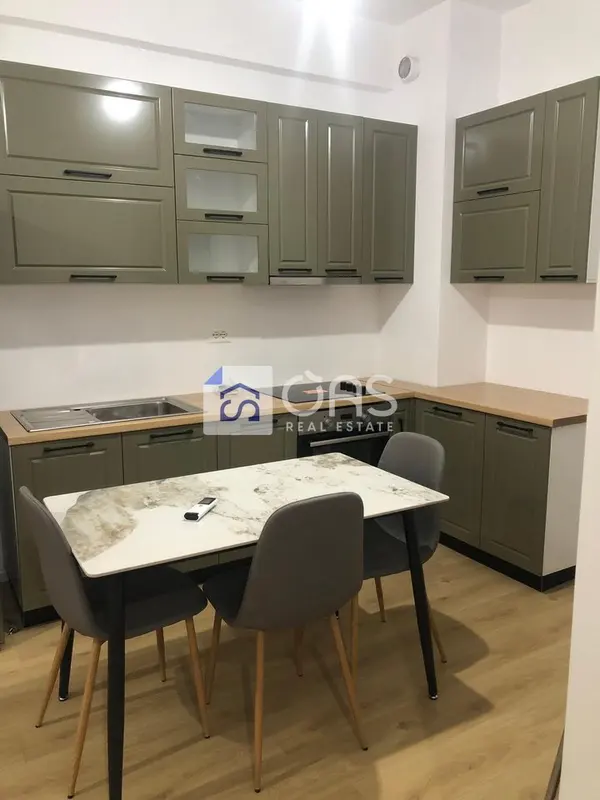 Appartamento 1+1 in affitto ad Ali Demi, Tirana, 65 m²