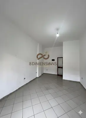 Negozio in affitto a Rruga Maliq Muco, Tirana, 22 m². Foto 2 di 3