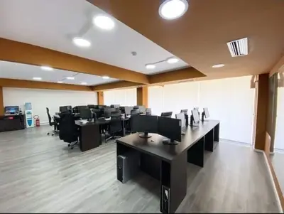 Ufficio in affitto a Sheshi Willson, Tirana, 200 m². Foto 5 di 8