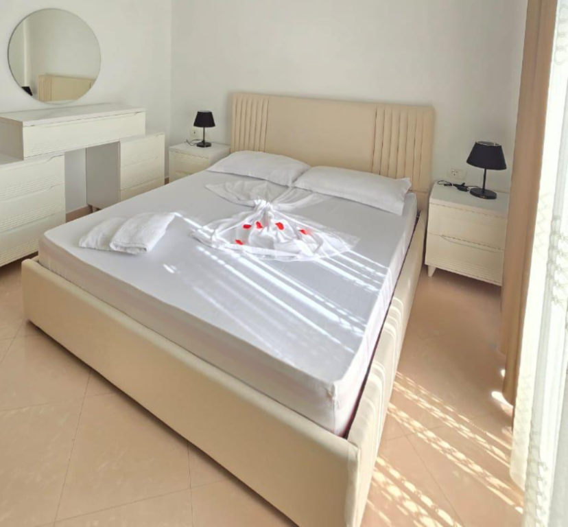 Appartamento 2+1 in affitto a Rruga 5 Maji, Tirana, 140 m². Foto 3 di 3