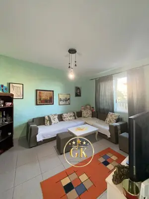 Casa indipendente 2+1 in affitto a Prefektura, Durazzo, 110 m². Foto 2 di 8