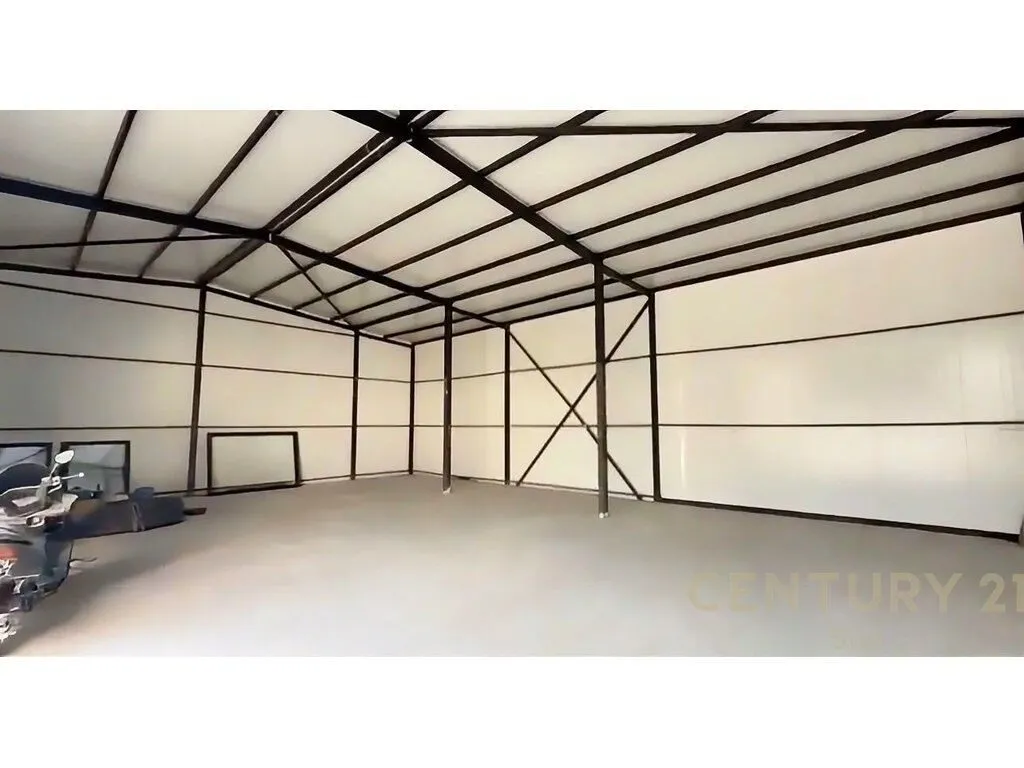 Magazinë me qera në Mëzez, Tiranë, 150 m². Foto 1 nga 4