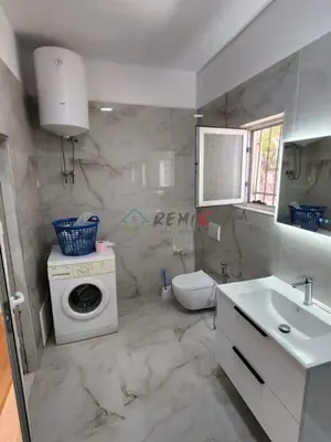 Vilë 2+1 me qera në Rruga Vellazerimi, Durrës, 100 m². Foto 11 nga 12