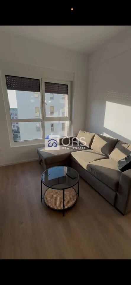 Appartamento 1+1 in affitto ad Ali Dem, Tirana, 60 m². Foto 1 di 2