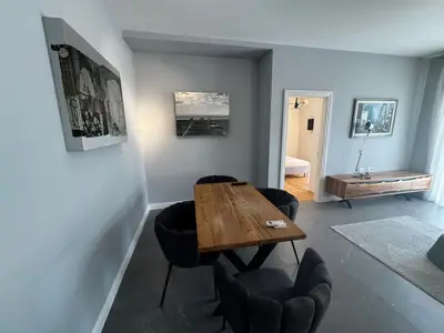 Apartament 1+1 me qera në TEG, Tiranë, 90 m². Foto 3 nga 7