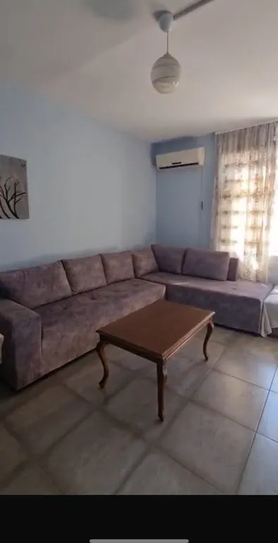 Apartament 1+1 me qera në Spitali Ushtarak, Tiranë, 65 m². Foto 1 nga 12