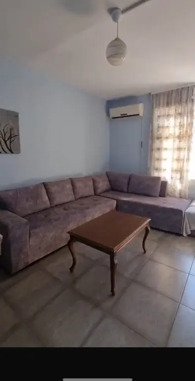 Appartamento 1+1 in affitto a Spitali Ushtarak, Tirana, 65 m²