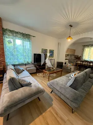 Shtëpi private 3+1 me qera në Rruga Pjetër Budi, Tiranë, 100 m². Foto 1 nga 12