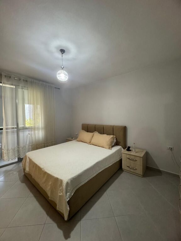 Apartament 1+1 me qera në Farmaci Ditë e Natë Nr. 071 -Ish-Parku i Autobusave, Tiranë, 55 m². Foto 2 nga 3