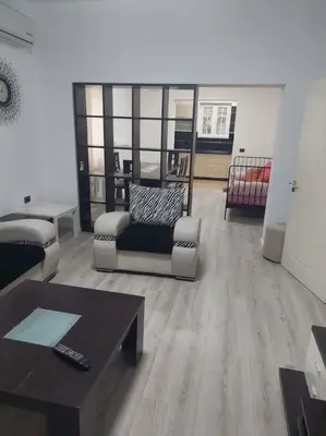 Apartament 2+1 me qera në Tregu Elektrik, Tiranë, 149 m². Foto 2 nga 8