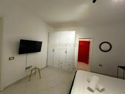 Apartament 1+1 me qera në Centrale, Vlorë, 70 m². Foto 6 nga 7
