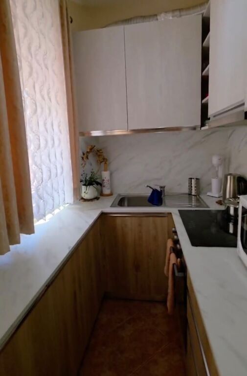 Apartament 1+1 me qera në Rruga e Kavajës, Tiranë, 65 m². Foto 3 nga 3