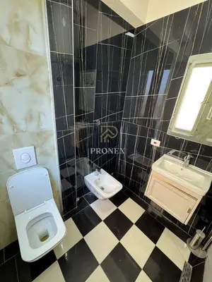 Commercial space for rent in Rruga Hysen Kertusha, Durrës, 146 m². Photo 10 of 12