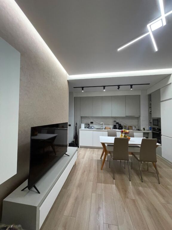Apartament 2+1 me qera në Rruga e Kosovarëve, Tiranë, 100 m². Foto 2 nga 3