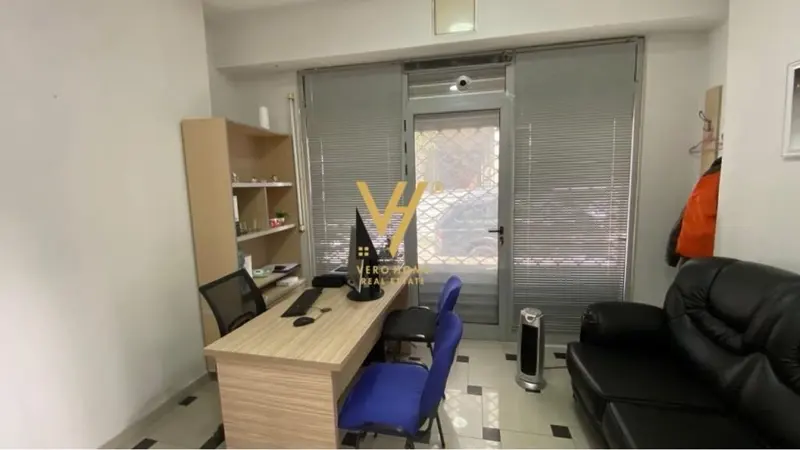 Ufficio in affitto a Rruga Haxhi Dalliu, Tirana, 17 m²