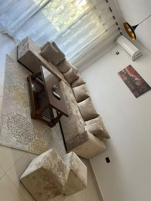 Appartamento 2+1 in affitto ad Astir, Tirana, 92 m²
