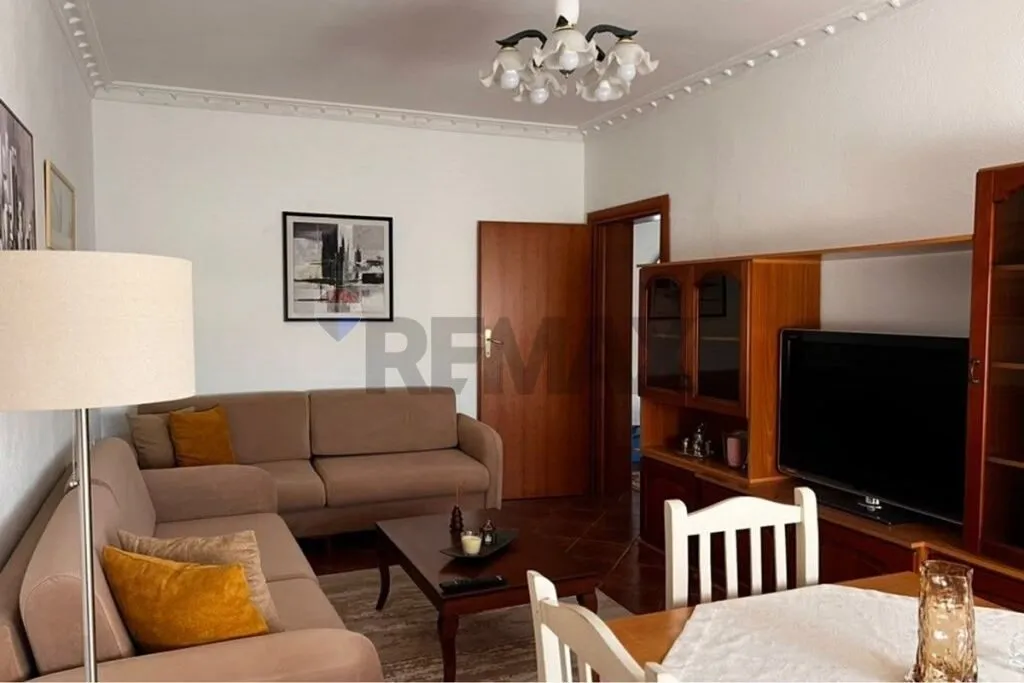 Apartament 2+1 me qera në Rruga e Elbasanit, Tiranë, 80 m². Foto 1 nga 12