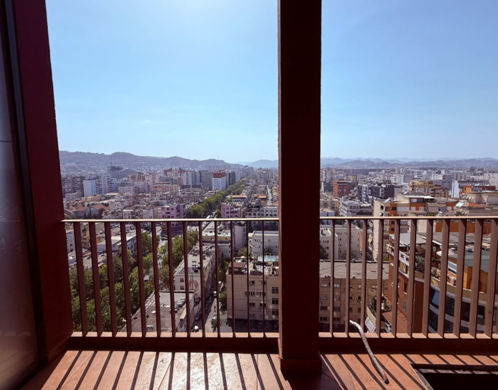 Apartment 2+1 for rent in Rruga e Kavajës, Tirana, 124 m². Photo 2 of 3