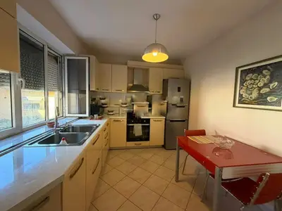 Apartment 2+1 for rent in Rruga Asim Vokshi, Tirana, 87 m². Photo 2 of 5