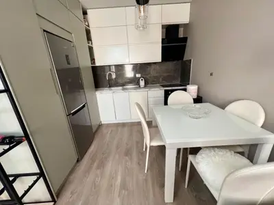 Apartment 1+1 for rent in Rruga Siri Kodra, Tirana, 65 m². Photo 2 of 3