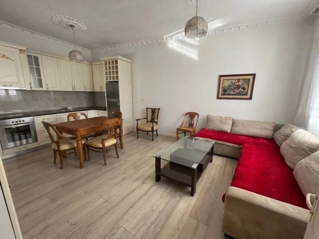 Apartment 2+1 for rent in Rruga Him Kolli, Tirana, 98 m². Photo 1 of 9