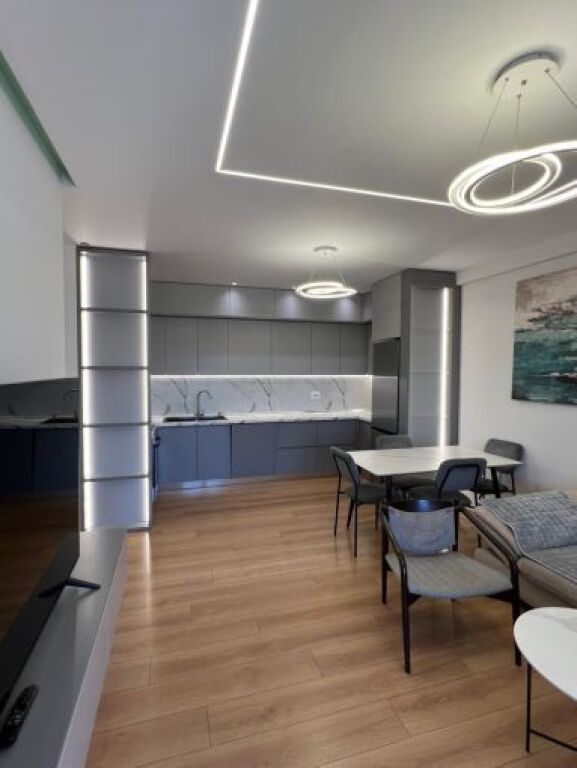 Appartamento 2+1 in affitto a Rruga 5 Maji, Tirana, 93 m². Foto 2 di 3
