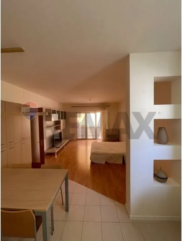 Apartment 2+1 for rent in Liceu Artistik, Tirana, 118 m²