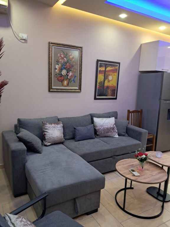 Apartament 1+1 me qera në Kodra e Diellit, Tiranë, 67 m². Foto 1 nga 3