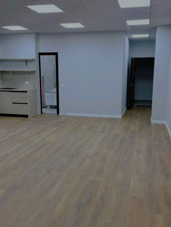 Zyrë me qera në Toptani, Tiranë, 65 m²