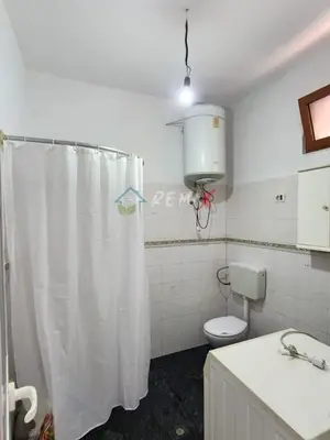 Casa indipendente 2+1 in affitto a Muzeu i Dëshmorëve, Durazzo, 150 m². Foto 6 di 12