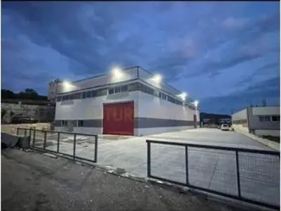 Magazinë me qera në Marikaj, Tiranë, 1 070 m². Foto 2 nga 2