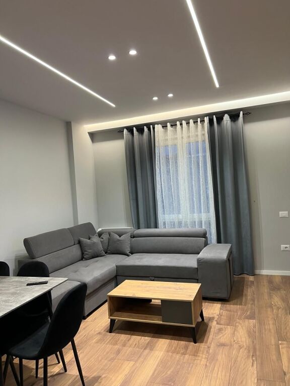 Casa indipendente 1+1 in affitto a Paskuqan, Kamza, 64 m²