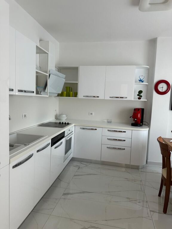 Apartament 3+1 me qera në Sheshi Skënderbej, Tiranë, 359 m². Foto 2 nga 3