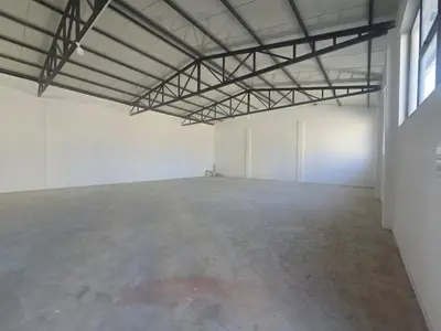 Magazinë me qera në Rruga Kozma Naska, Elbasan, 1 200 m². Foto 4 nga 4