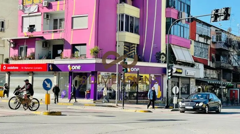 Dyqan me qera në 21 Dhjetori, Tiranë, 80 m²