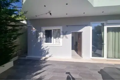 Shtëpi private 1+1 me qera në Centrale, Vlorë, 80 m². Foto 11 nga 11