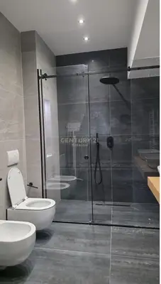 Apartament 2+1 me qera në Ambasador 3, Tiranë, 130 m². Foto 10 nga 11