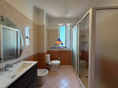 Appartamento 4+1 in affitto ad Ish Ekspozita, Tirana, 140 m². Foto 9 di 11