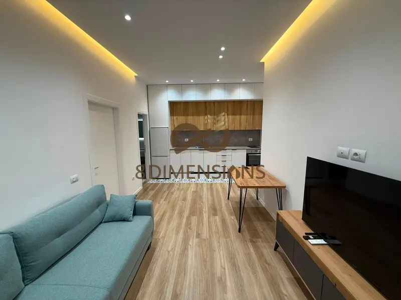 Apartament 1+1 me qera në Pallati me Shigjeta, Tiranë, 55 m²
