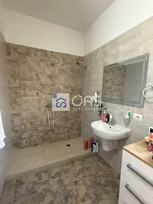 Apartament 2+1 me qera në 21 Dhjetori, Tiranë, 100 m². Foto 11 nga 12