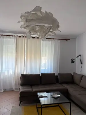 Apartment 2+1 for rent in Blloku, Tirana, 85 m². Photo 2 of 7