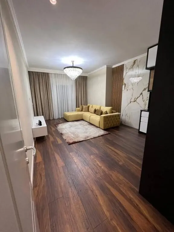 Apartament 1+1 me qera në Rruga Pavaresia, Durrës, 73 m²